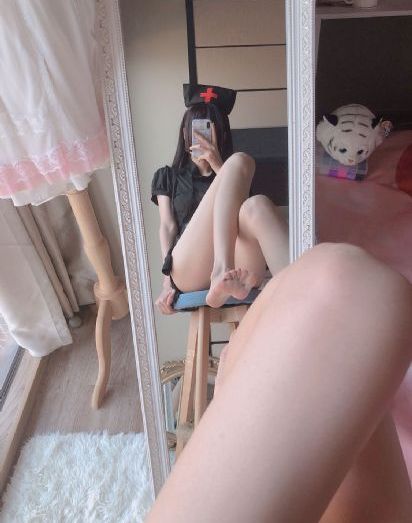 请用你的手打扰我